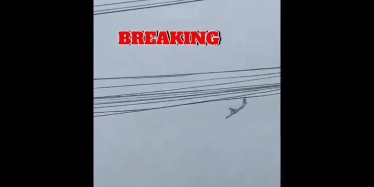 Image of the São Paulo plane crash showing the aircraft descending rapidly before impact.
