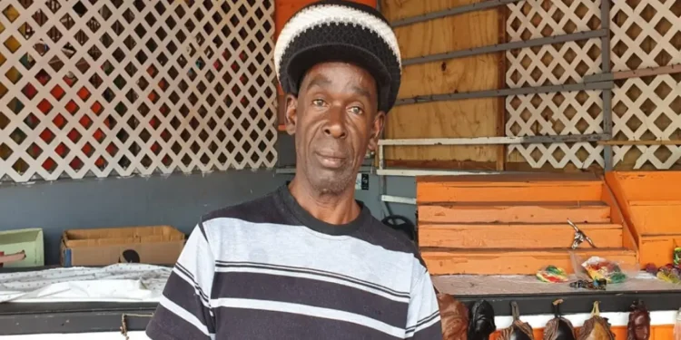 Peter Ras Ipa discusses the ICAR leadership crisis, standing against a craft background, amid concerns of CIP funds mismanagement.