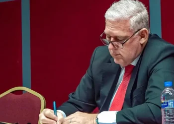 Allen Chastanet slams government as he signs an open letter, well-attired, demanding action on gas prices and the Saint Lucia CIP crisis.