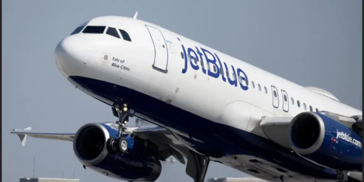JetBlue Airbus A320 landing gear extended during flight, associated with the recent JetBlue landing gear discovery incident at Florida airport.