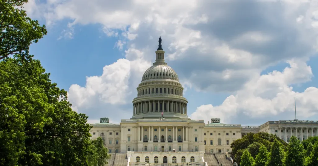 US Reward for Maduro Arrest Hits $25M Amid Global Condemnation United States Capitol in Washington D.C., symbolizing US efforts and the $25M reward for Maduro arrest amid global sanctions and political pressure