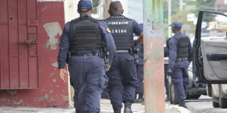 Police during Faux A Chaux police raid where 9 arrested and weapons seized in joint RSLPF operation.