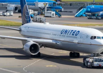 United Airlines aircraft on the tarmac during operational disruptions caused by the United Airlines technical issue and FAA ground stop