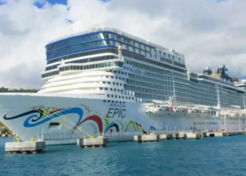 Norwegian Epic cruise ship after Norwegian Epic cancels St Lucia port call