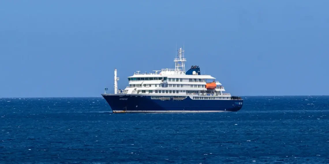 MV Hondius expedition cruise ship at sea during hantavirus outbreak.