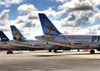 JetBlue aircraft between two Frontier Airlines aircraft on tarmac as ULCC collapse fears mount.