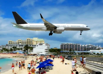 Aircraft landing in St Maarten as Caribbean air capacity declines